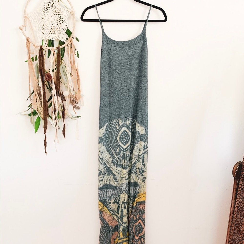 WE THE FREE DRESS SIZE MEDIUM MINT COND. GORGEOUS